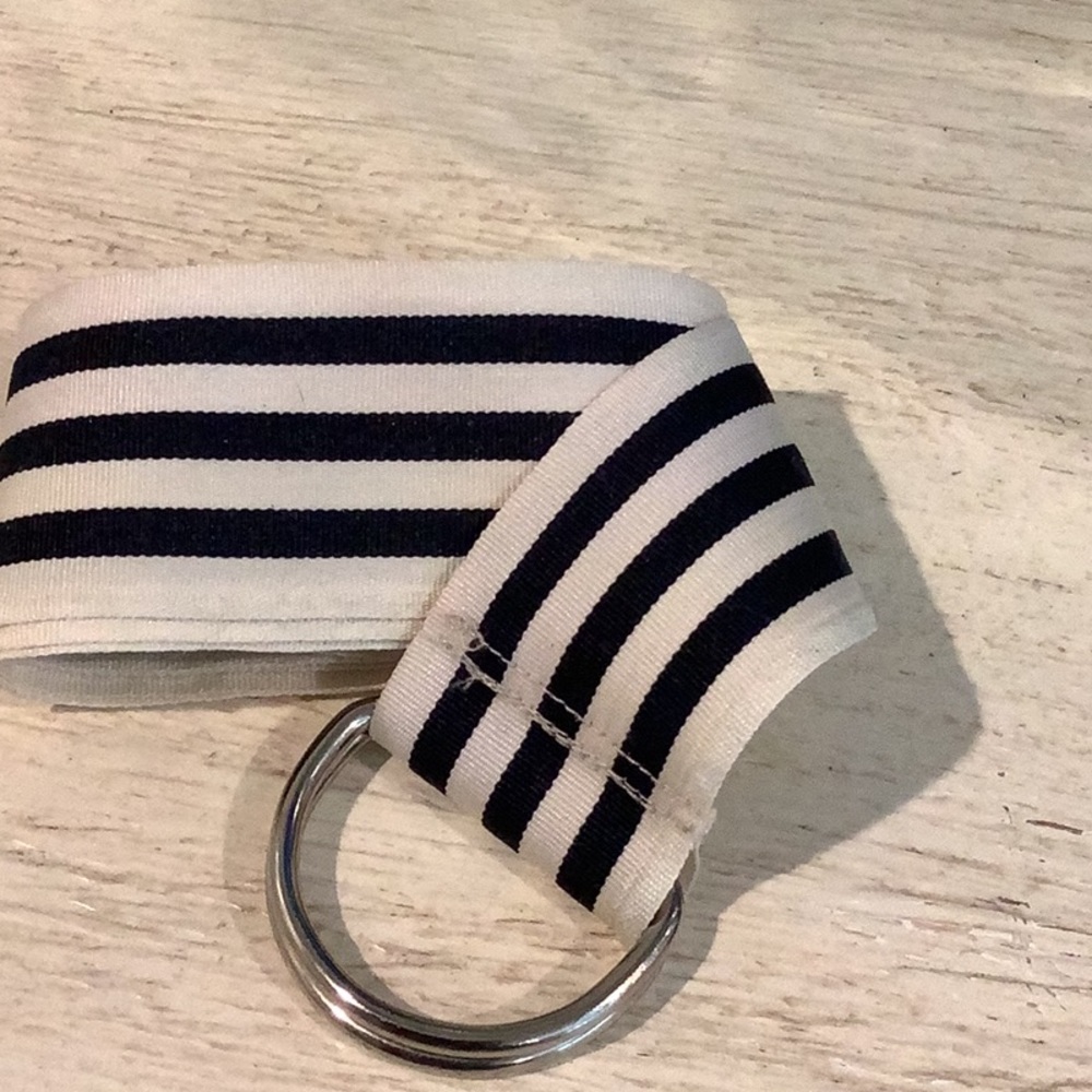 Ladies/misses navy and white ribbon belt